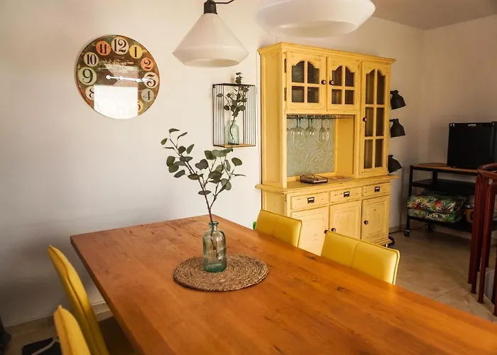 Comfortable Duplex With Garage And Working Space